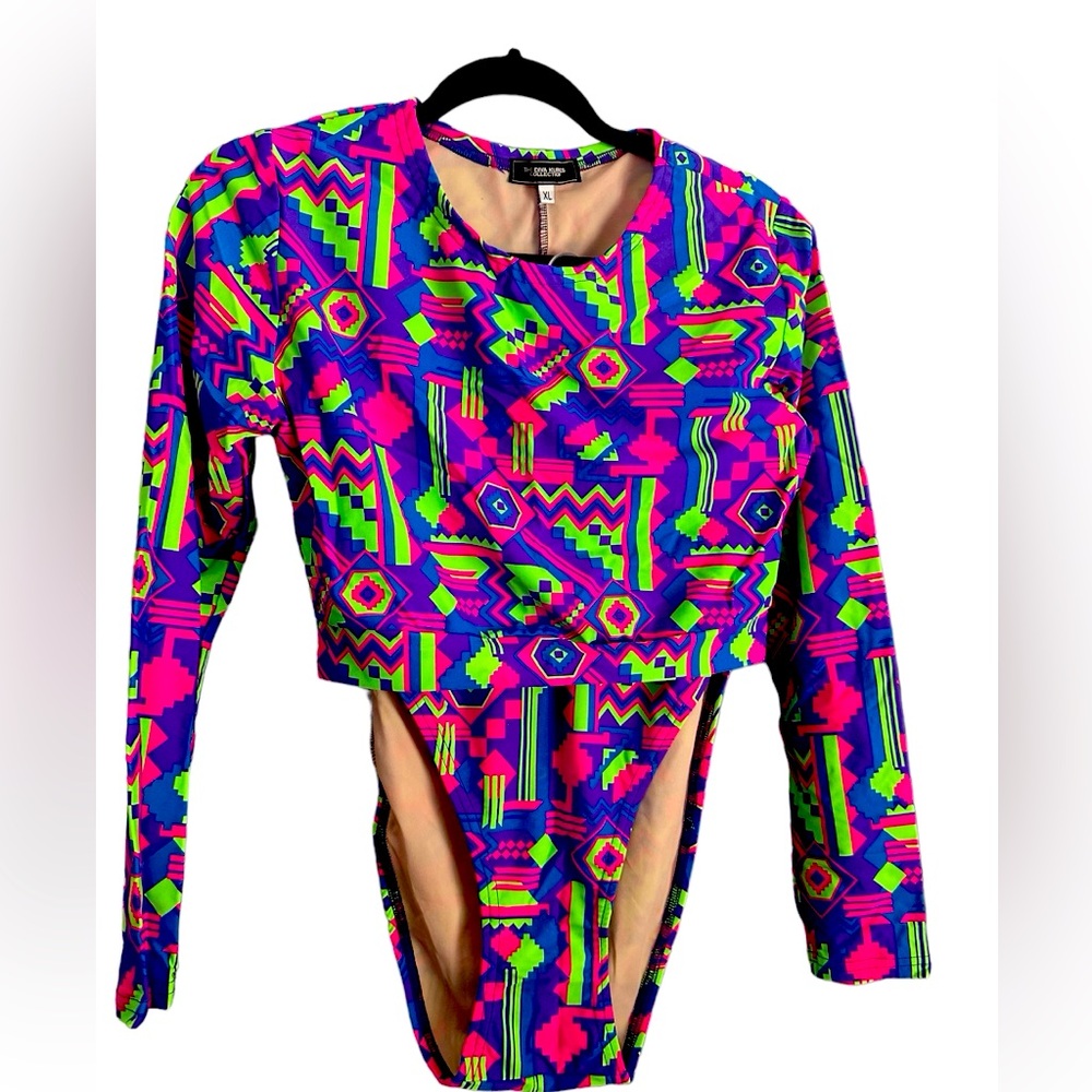 Diva Kurves 2pc Plus Size (XL) Bathing Suit. Aztec Print. NWOT. Never worn.